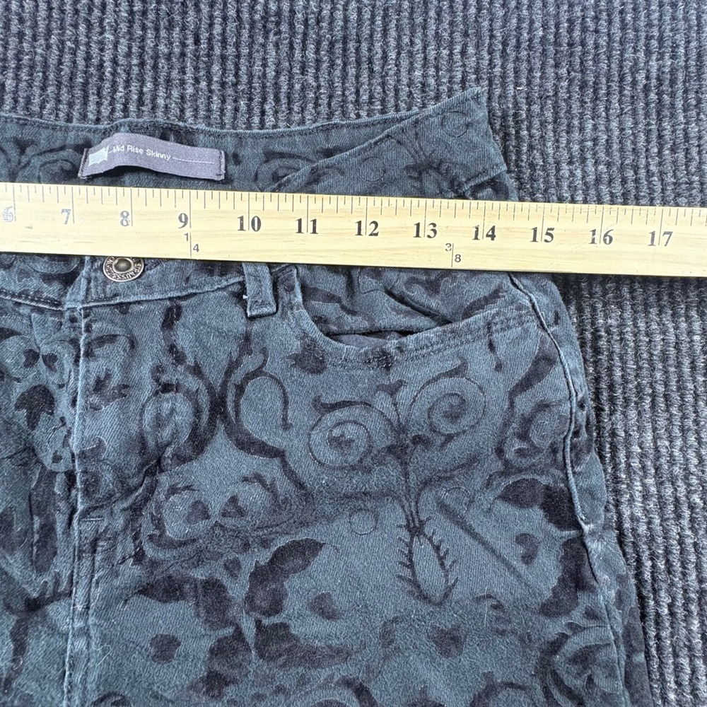 Levi's Jeans Womens 28 Black Mid Rise Skinny Flocked Damask Velvet Baroque Tonal - Picture 5 of 11